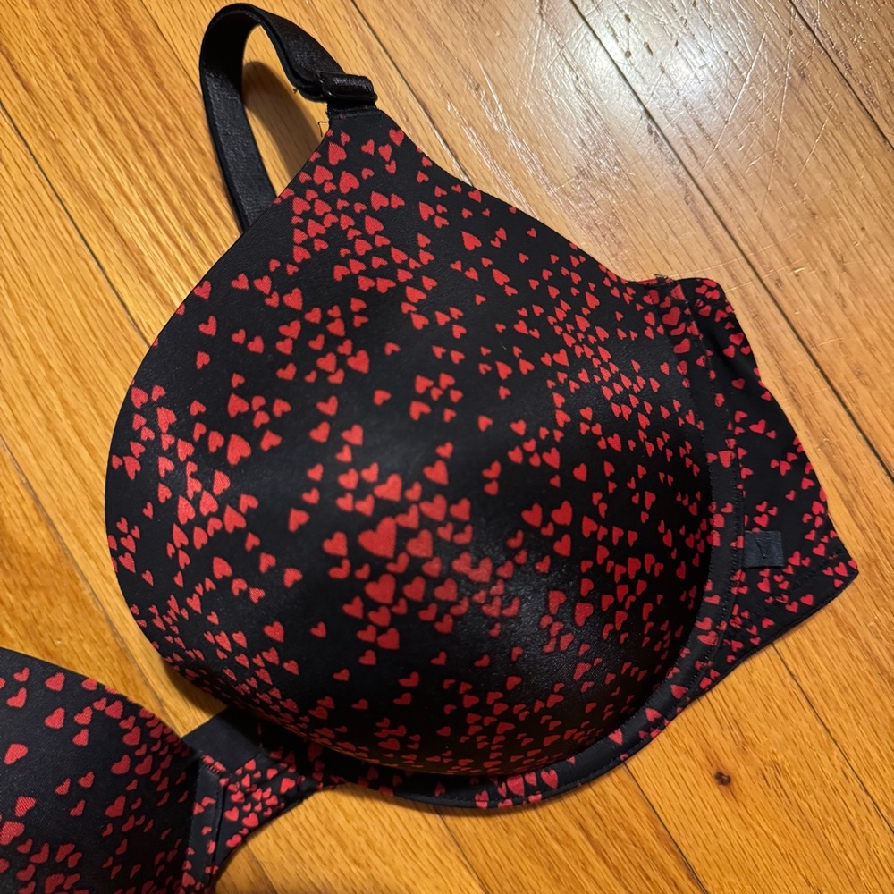 Victoria’s Secret Sexy Tee Push-Up Bra Black Mini Red Hearts - Picture 4 of 7